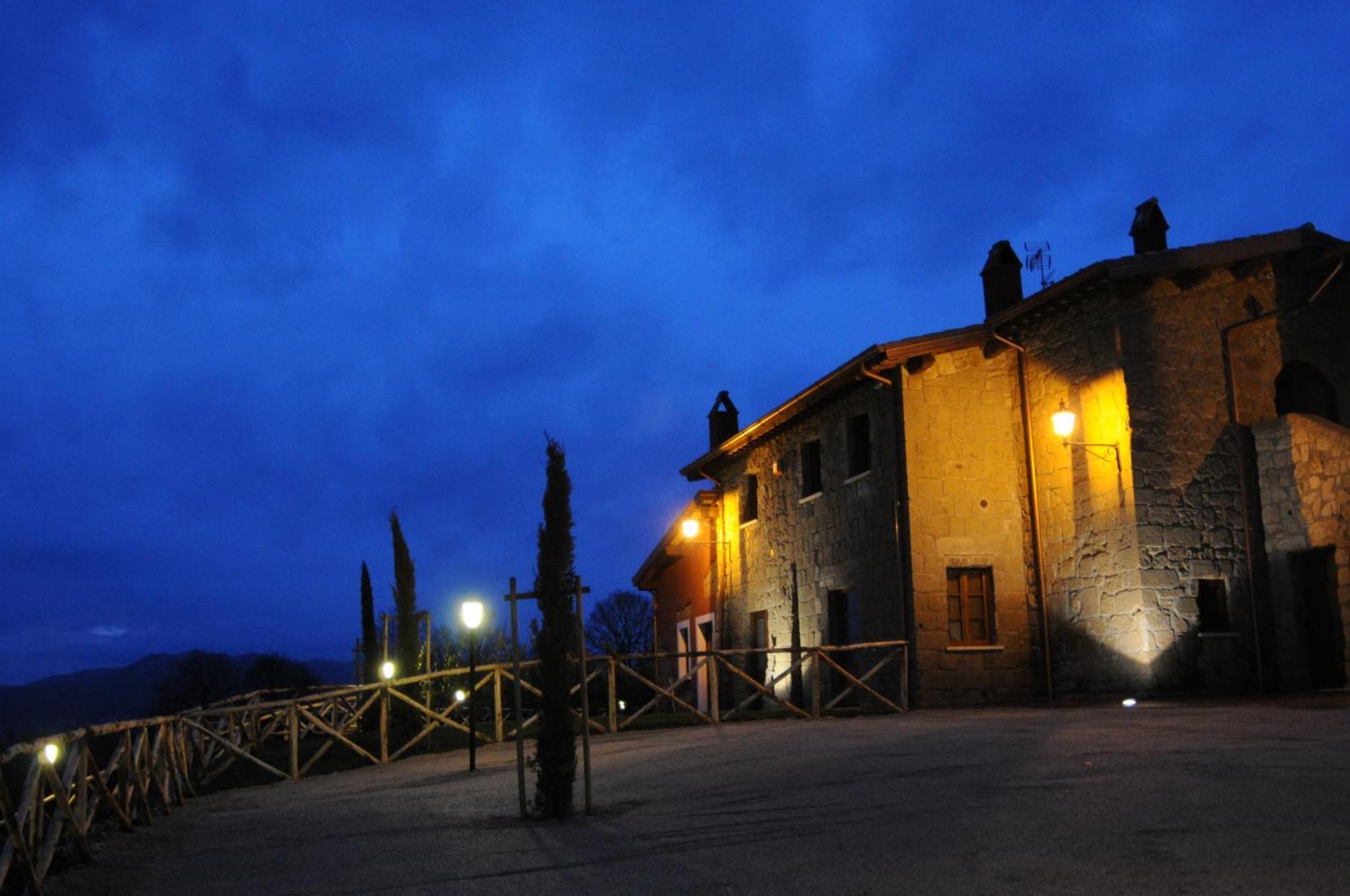 Agriturismo Podere Del Lepre San Quirico  Exterior photo